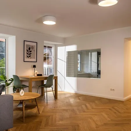 Apartment Fil
